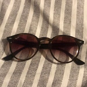 Ray-Ban Sunglasses 😎